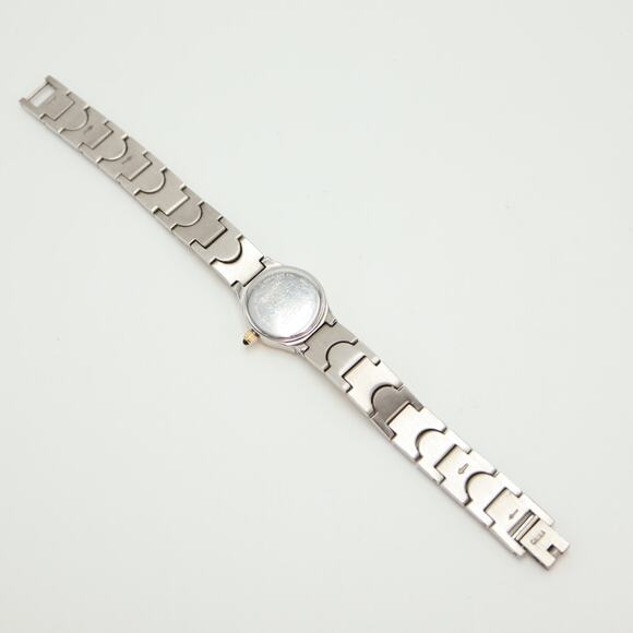 Vintage Gruen Swiss Two Tone Womens Watch 20mm MOP Dial Sapphire w New Battery - Picture 14 of 16